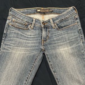 Levi’s women slight curve modern rise skinny light wash blue jeans size 24/00